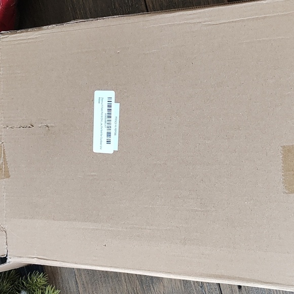 New Pre-lit Garland 9 Feet Indoor/Outdoor - Picture 7 of 11